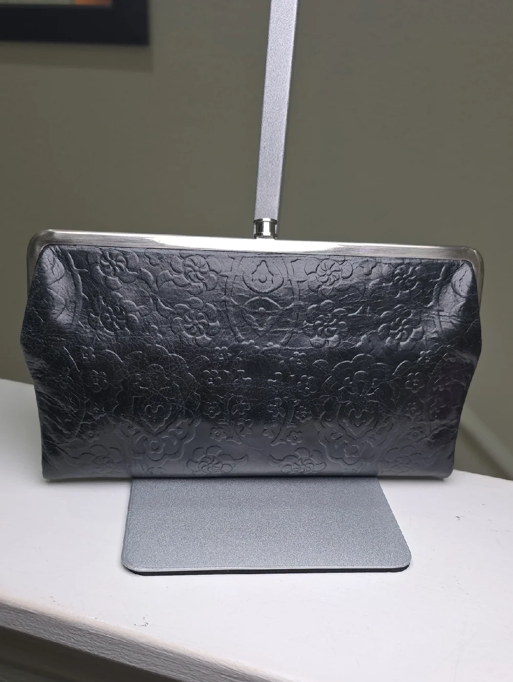 HOBO Black Leather Floral Embossed "Lauren" Double Snap Fold Open Clutch EUC - Picture 5 of 15